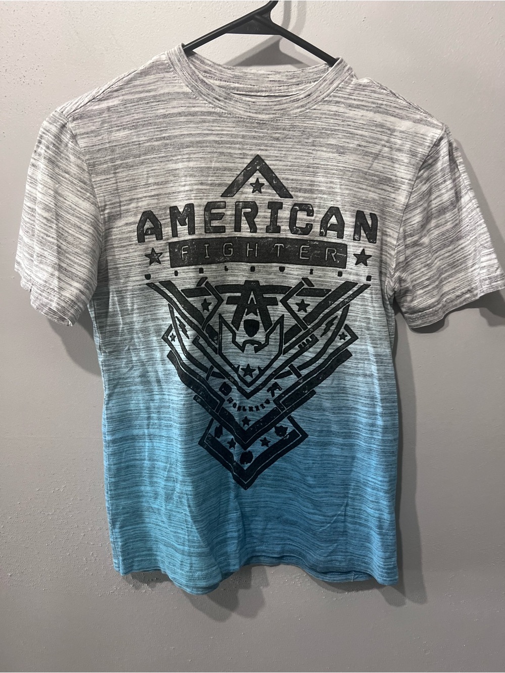 AMERICAN FIGHTER KIDS Ombre Blue AND GREY Graphic TSHIRT Medium